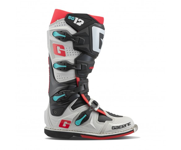 Gaerne, SG12 GRAVEL, VUXEN, 43, CYAN SVART VIT RÖD GRÅ Gaerne, SG12 GRAVEL, VUXEN, 43, CYAN SVART VIT RÖD GRÅ